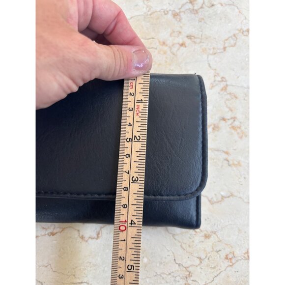 Leather Bi-Fold Wallet With Snap Closure & ID Window - Picture 10 of 10